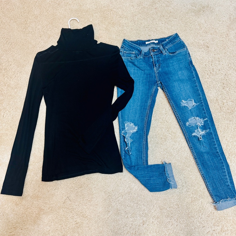 Levi's Blue Distressed Jeans